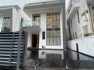 Newly Built 5bedroom Fully Detached Duplex with Pool, BQ