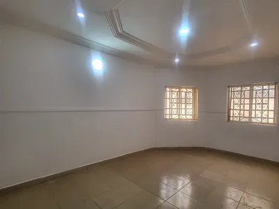 Luxurious Massive 2 Bedroom Flat