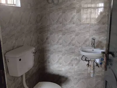 Very Clean and Spacious 2 Bedroom Apartment