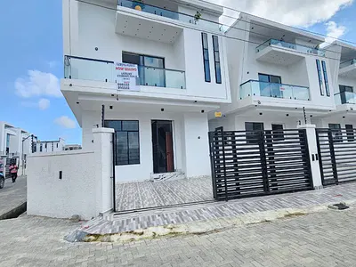 Luxury 4 Bedroom Duplex