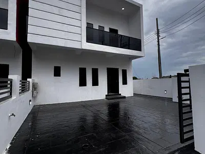 4 Bedroom Fully Detached Duplex