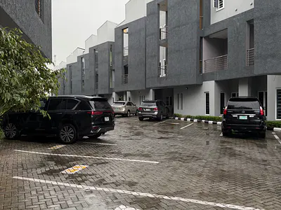 Magnificent 4 Bedroom Waterfront Semi Detached Duplex with BQ