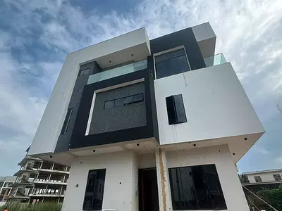 Elegant 4 Bedroom Semi-Detached Duplex with Prime Features