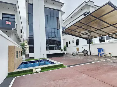 Luxury 5 Bedroom Duplex