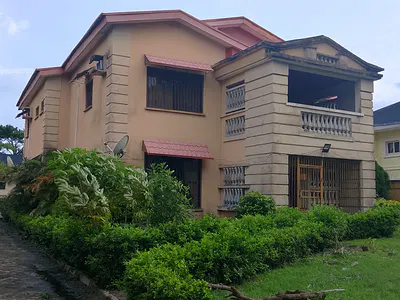 6bedroom Fully Detached Duplex with 4rooms Bq, Green Area, Garage, Etc