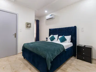 Luxurious Studio Apartment with Open Plan Kitchen.