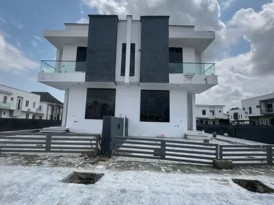 Luxury 4bed Semi Detached Duplex with BQ