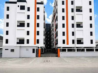 Luxury 4 Bedroom Maisonette with BQ