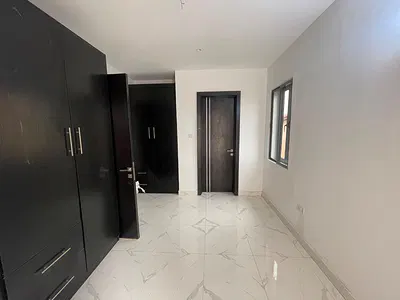 4 Bedrooms Terraced Duplex