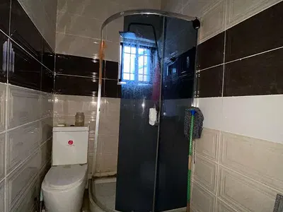 Single Room Apartment Upstairs with Shared Kitchen