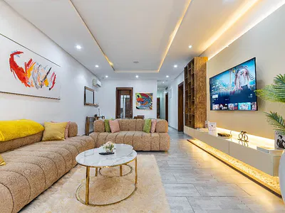 Premium 3-Bedroom Serviced Apartment with Swimming Pool and Snooker