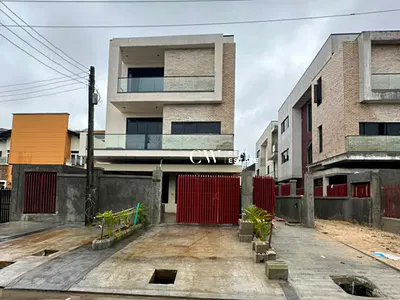 5 Bedroom Duplex