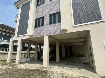 Serviced 2 Bedroom Flat