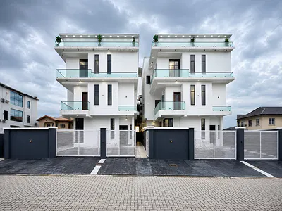Contemporary 5 Bedroom Detached Duplex with Swimming Pool