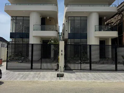 Aesthetically Pleasing, Luxurious 5 Bedroom Detached Duplex