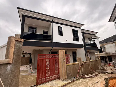 5 Bedroom Fully Detached Duplex