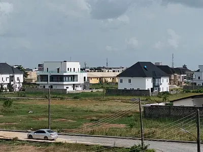 592 Square Meter of Land