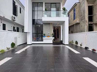 5bedroom Fully Detached Duplex with Gym
