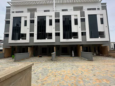 Contemporary 4 Bedroom Terrace Duplex