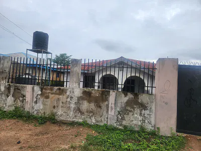 Strategic 4 Flats Near the Road