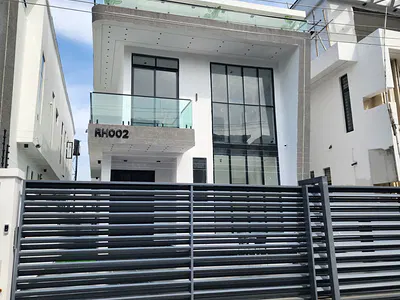Newly Built 5bedroom Fully Detached Duplex