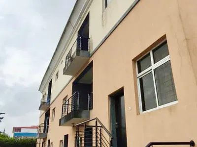 Serviced 2 Bedroom Spacious Apartment with Ante Room Available