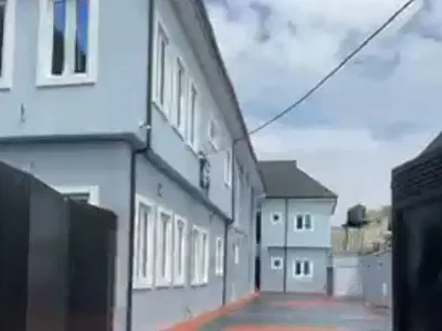 4 Bedroom Duplex with 8nos of 2bedroom Flats on 850SQM Land