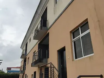 Spacious 2 Bedroom Serviced Apartment with Ante Room Available