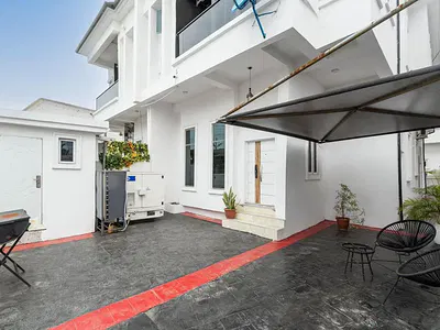 4-Bedroom Detached Duplex Shortlet Apartment