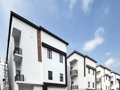 5bedroom Detached Duplex with BQ