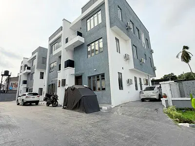 Exquisite 4 Bedroom Terrace Duplex