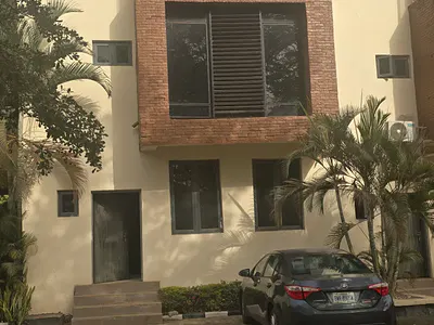 Luxury 4-Bedroom Terraced Duplex with Nice Features