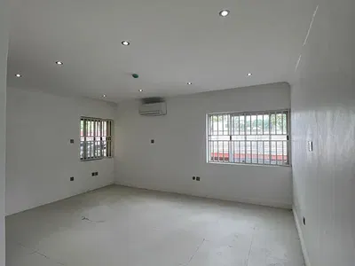 Newly Renovated 3 Bedroom Flat in Location: Ikoyi