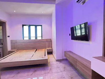 Spacious Furnished 2 Bedroom Apartment Fully Serviced