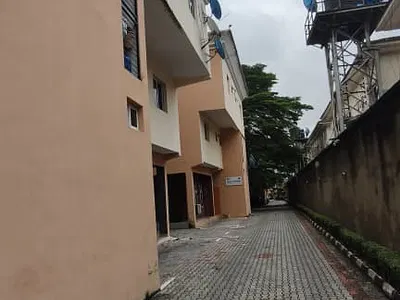 Standard Ensuit 2 and 3 Bedroom Spacious Terrace House