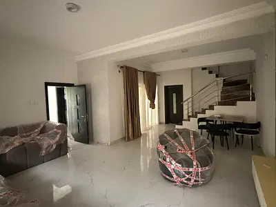Spacious 3 Bedroom Apartment Fully Serviced