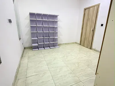 Semi Masters Upstairs in a Shared Apartment