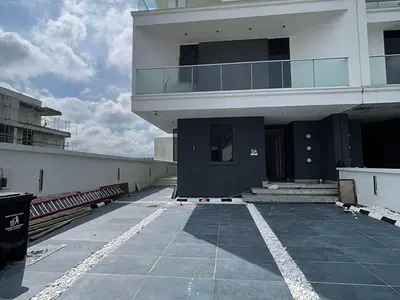 Luxury 5-Bedroom Semi-Detached Duplex with Excellent Facility