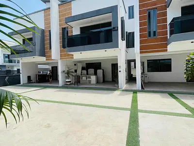 Luxury 4-Bedroom Terrace Duplex with Excellent Facility