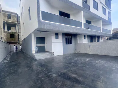 5 Bedroom Duplex
