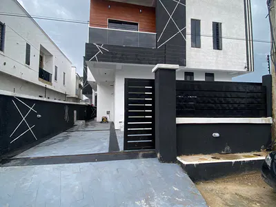 4bedroom Fully Detached with BQ