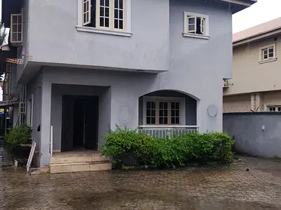 Vacant 5BR Detached House with Staff Quarters on a 460SQM Plot
