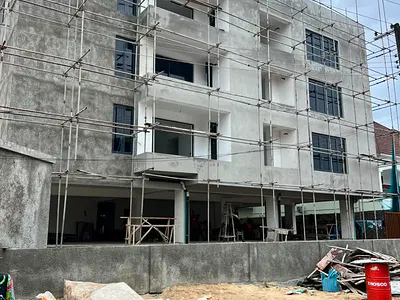 Well Built 2 Bedroom Apartment + Pool, Gym, Elevator & Home Automation