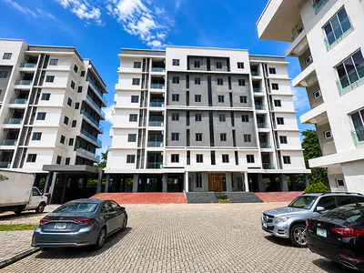 Luxury 3 Bedroom Apartment with BQ