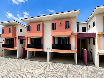 Luxury 4 Bedroom Terraced Duplex