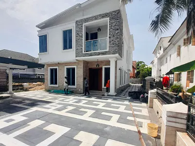 Newly Built 5-Bedroom Detached Home with BQ