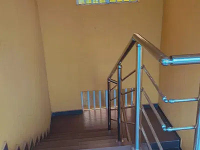 Upstairs 2 Bedroom Apartment