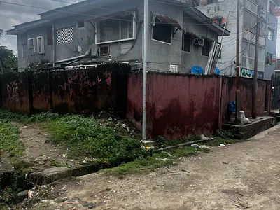 Block of 4 Flats on a Storey Building