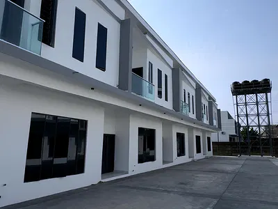 Newly Built Corner Piece 4 Bedroom Terrace