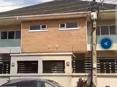 Wing of 5 Bedroom Duplex